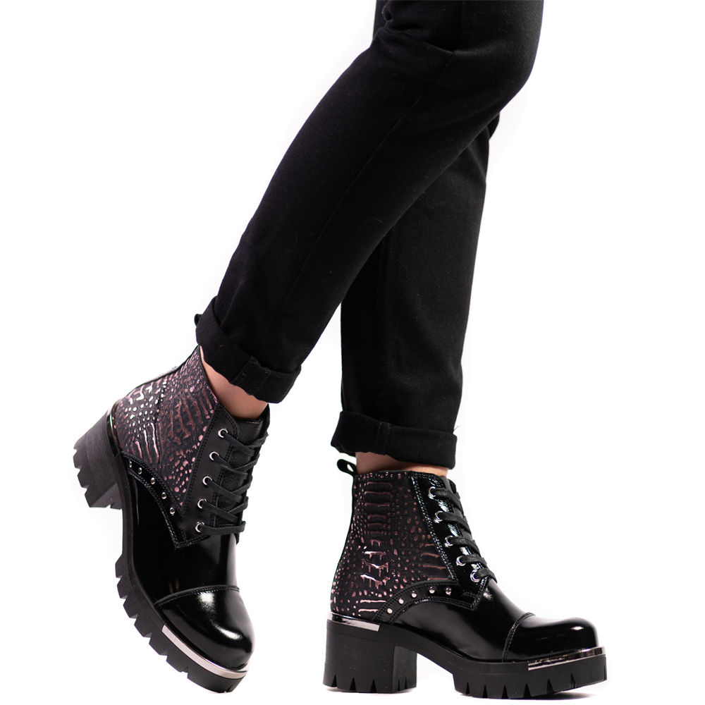 Matilda Black Rose 9