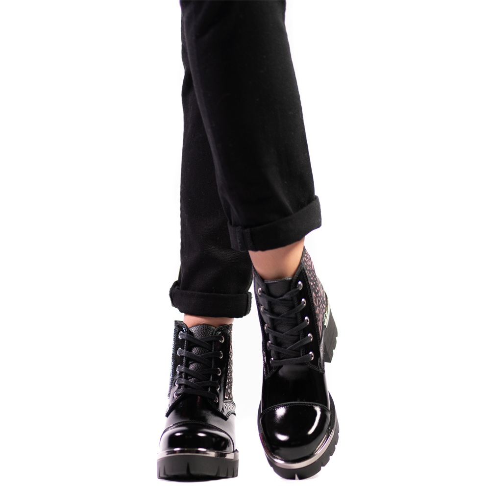Matilda Black Rose 6