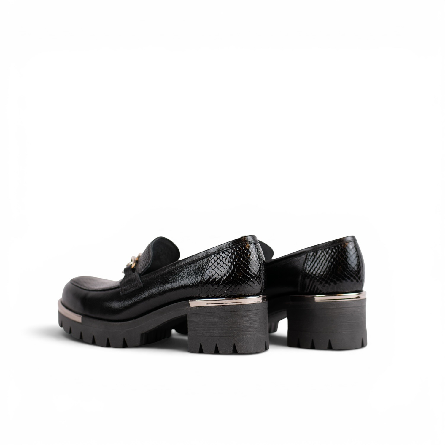 Praga Black 6