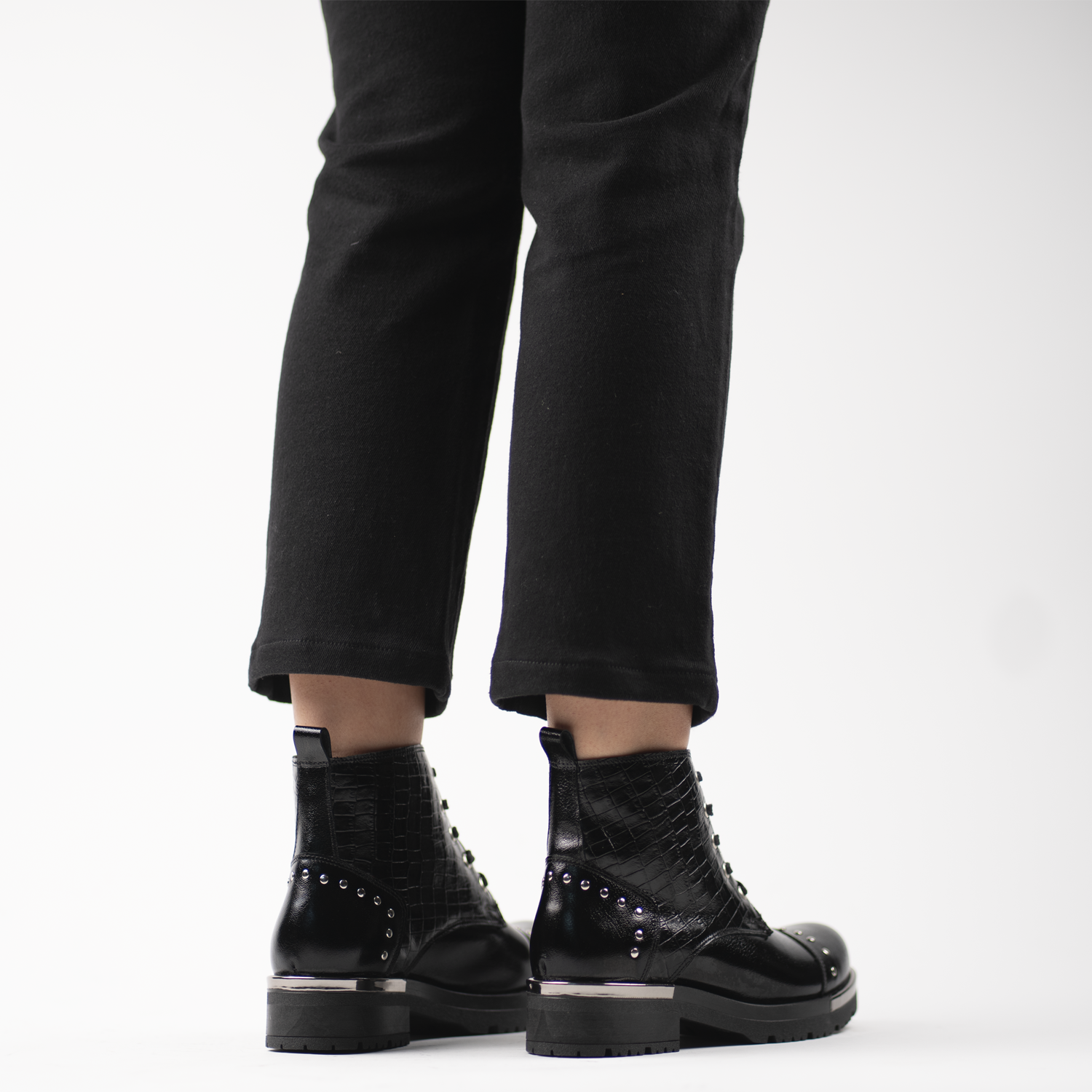 Milán Black 12