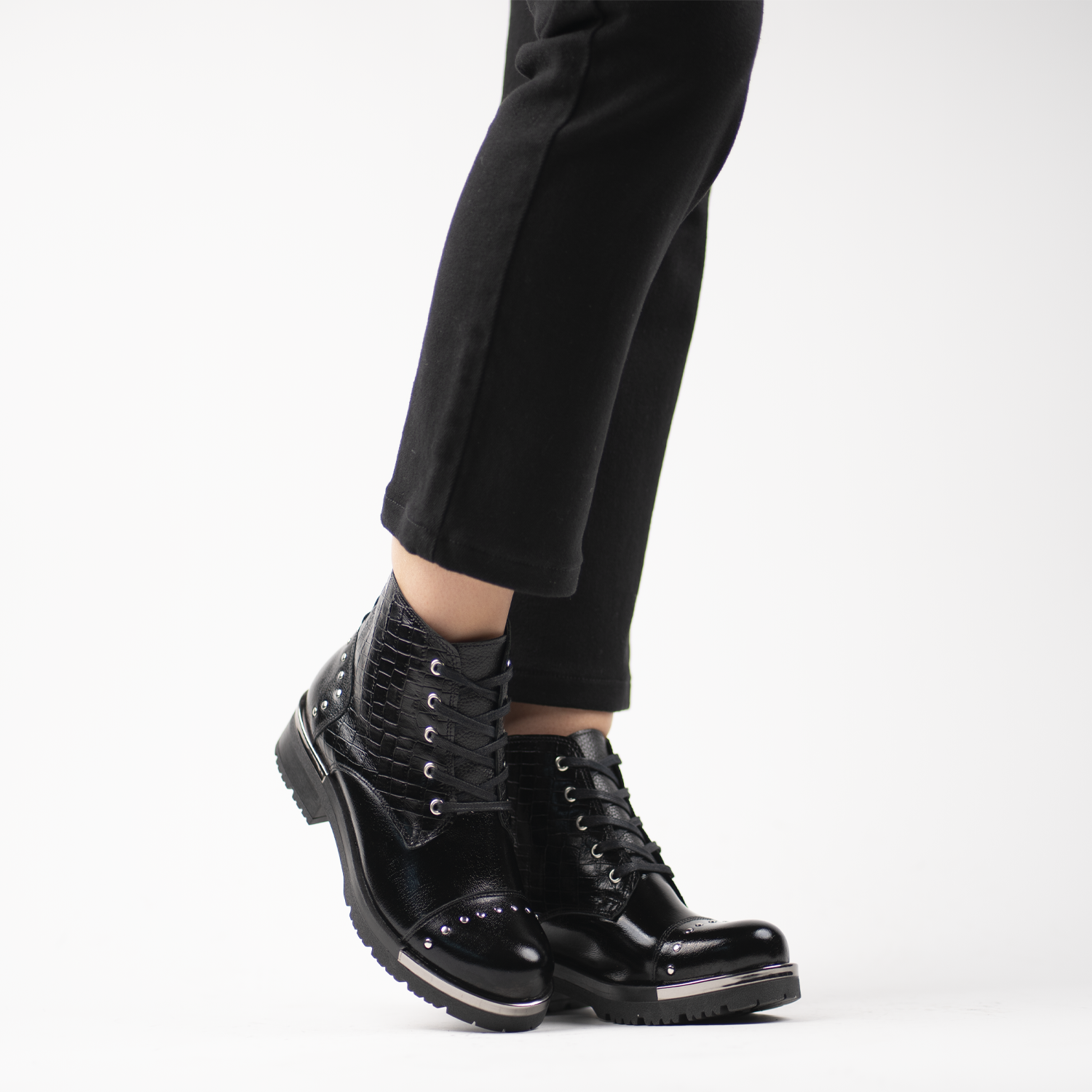 Milán Black 11