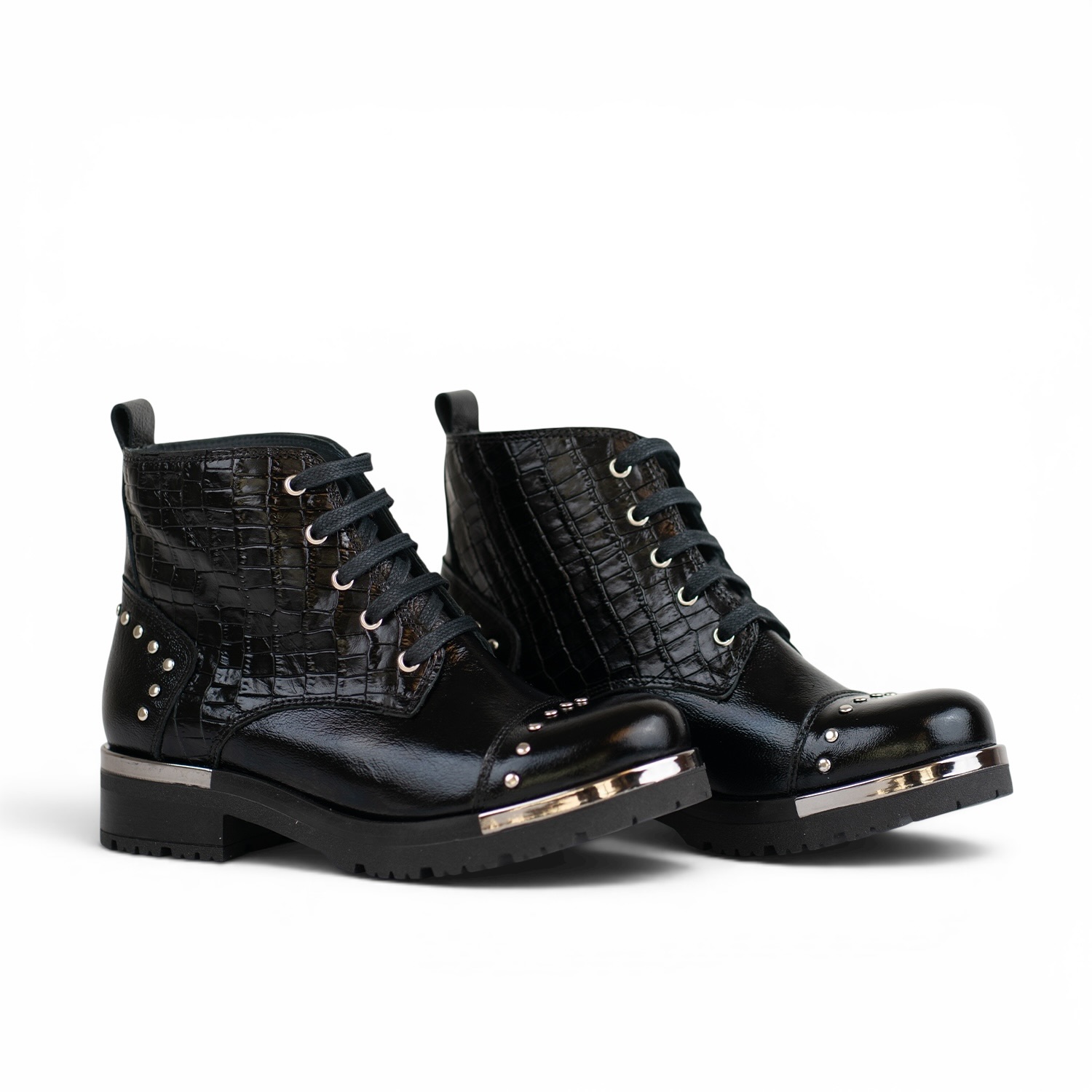 Milán Black 3