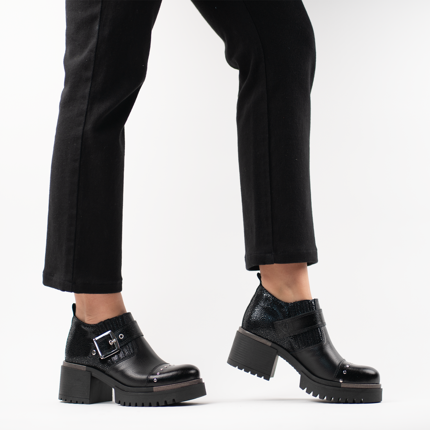 Petra Black 9