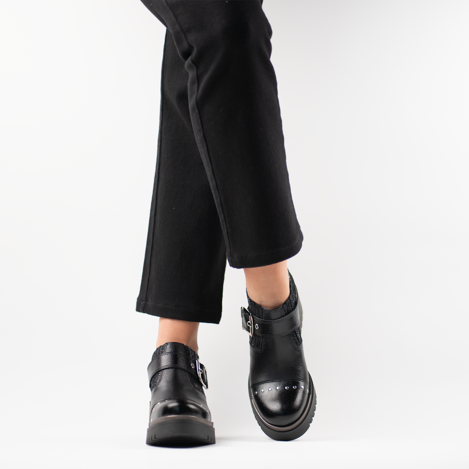 Petra Black 11