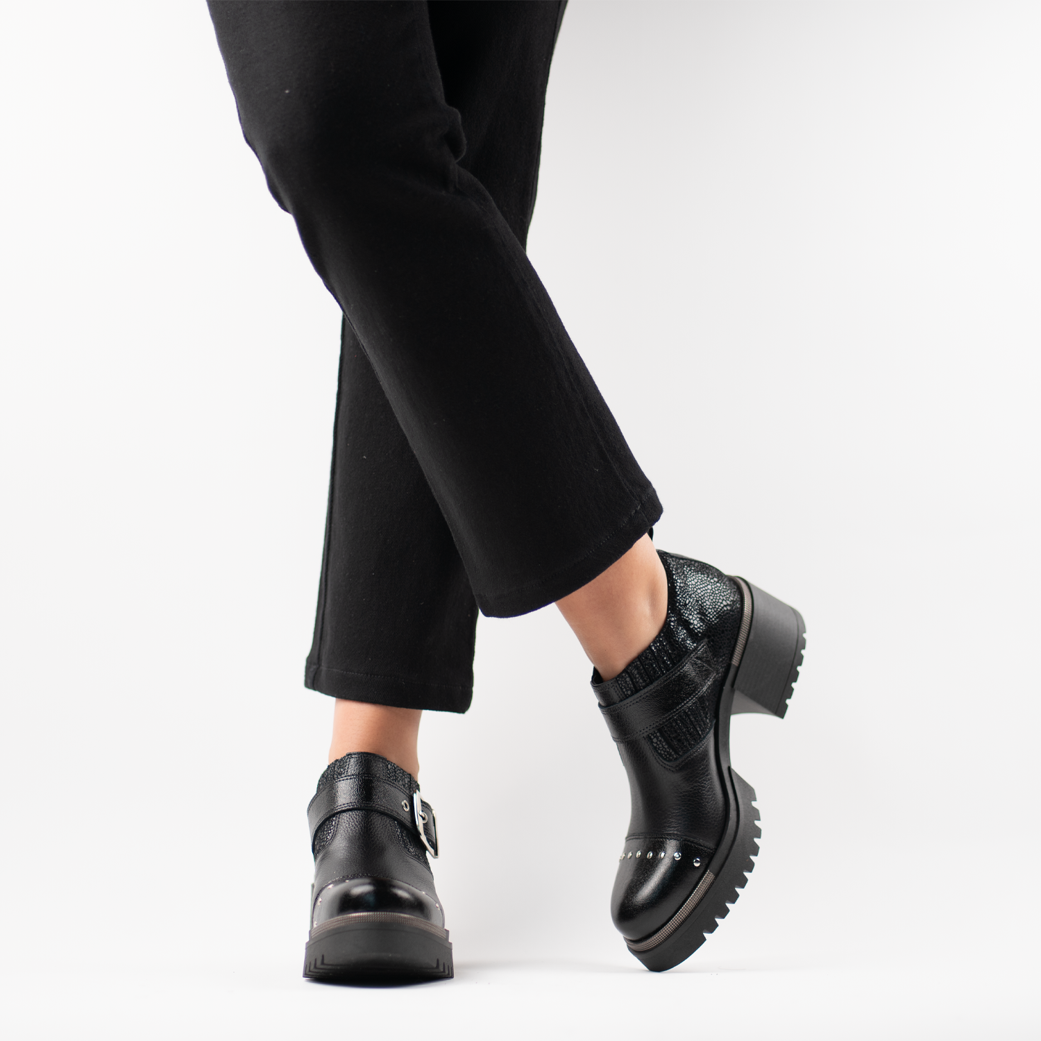 Petra Black 12