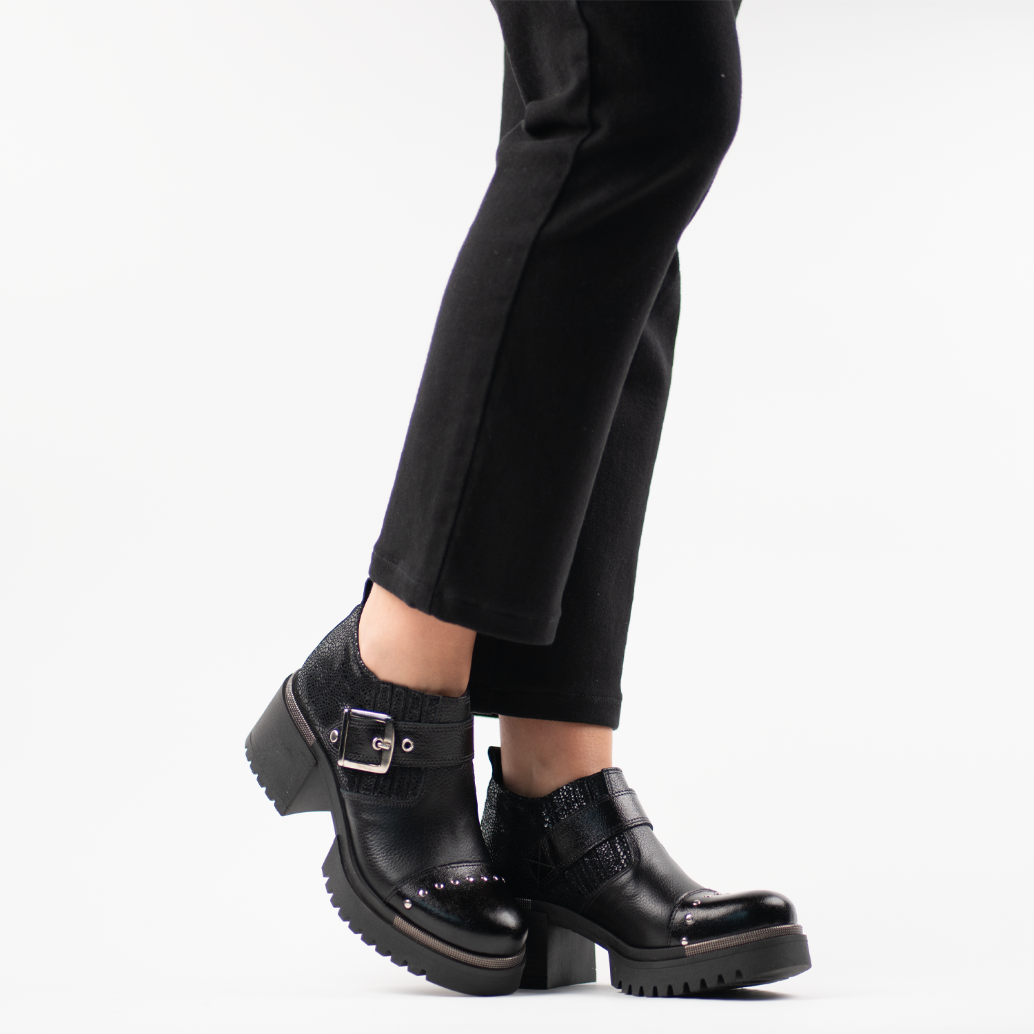 Petra Black 14