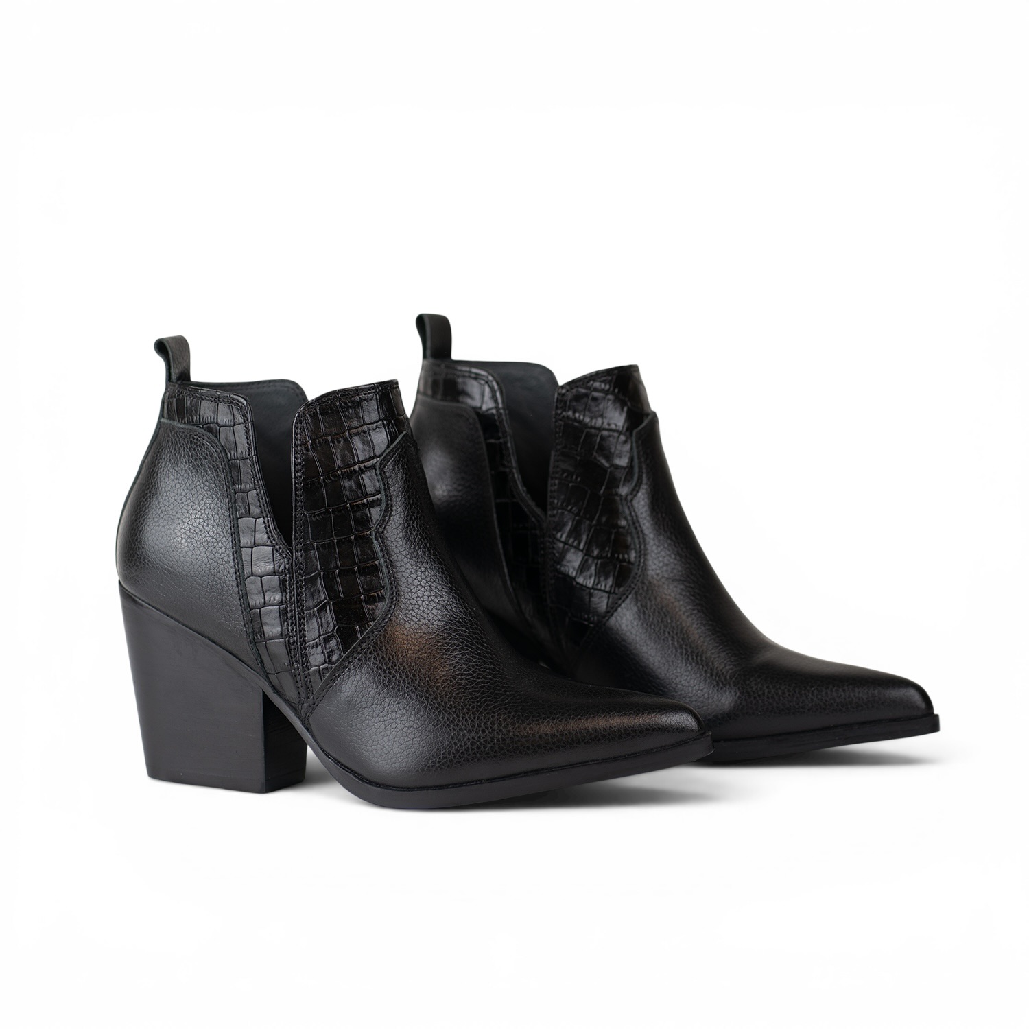 Salma Black 3
