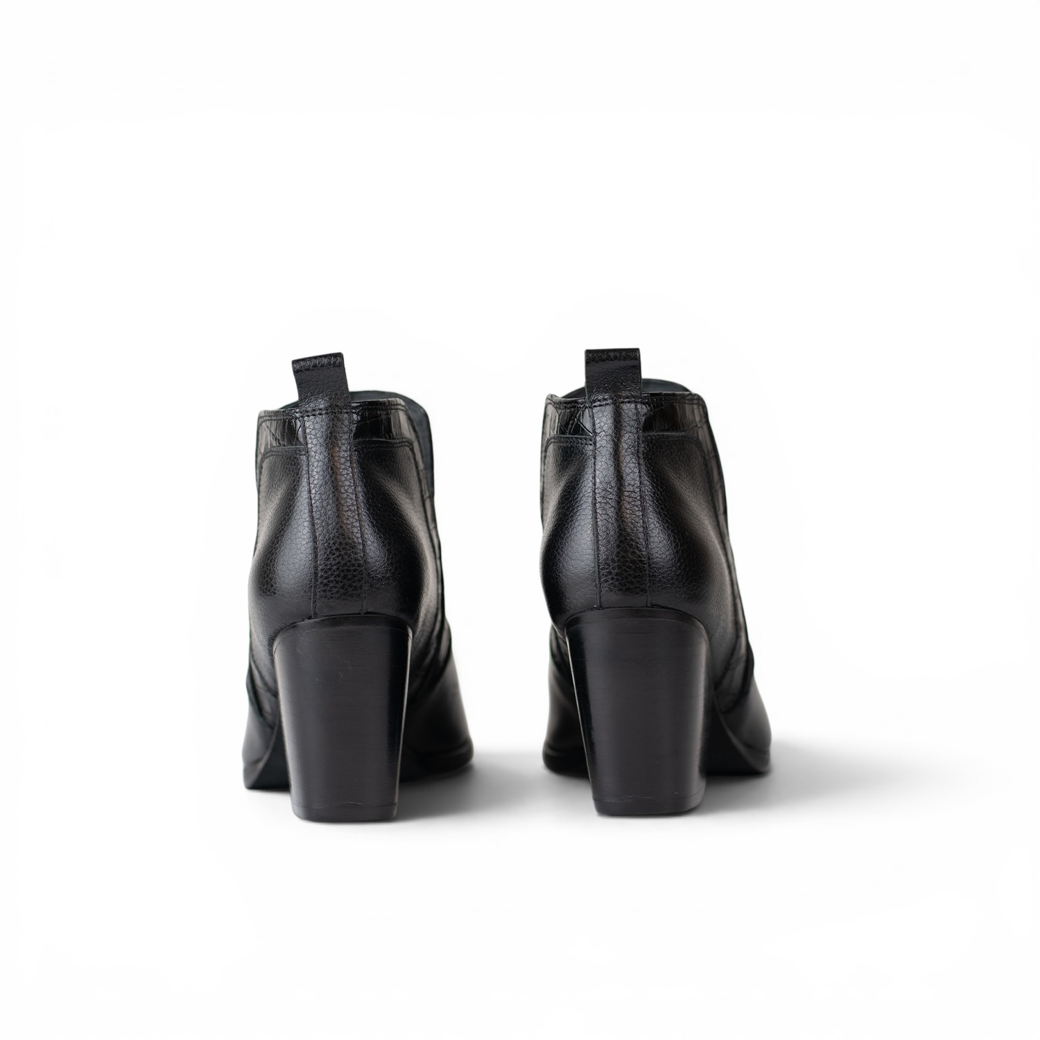 Salma Black 5