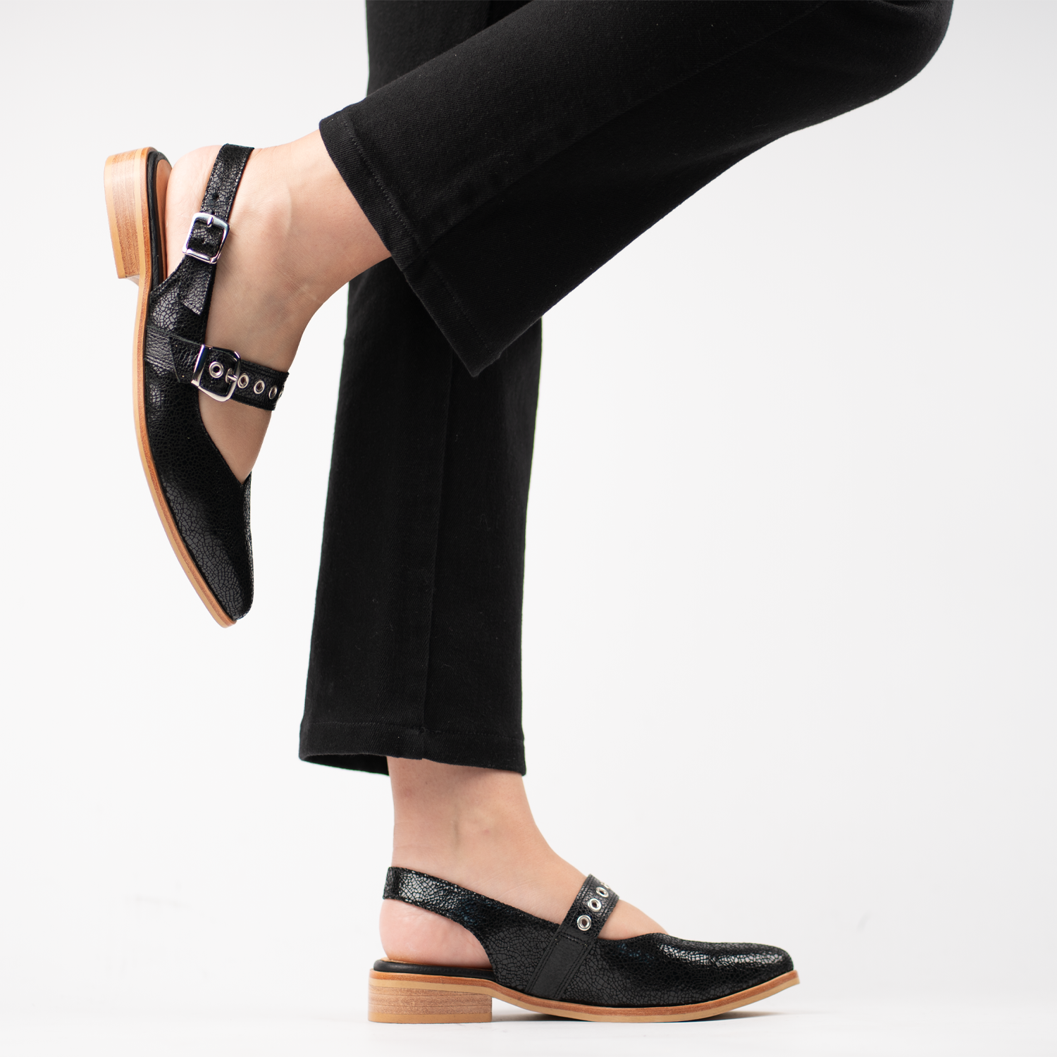 Amelia Black 5
