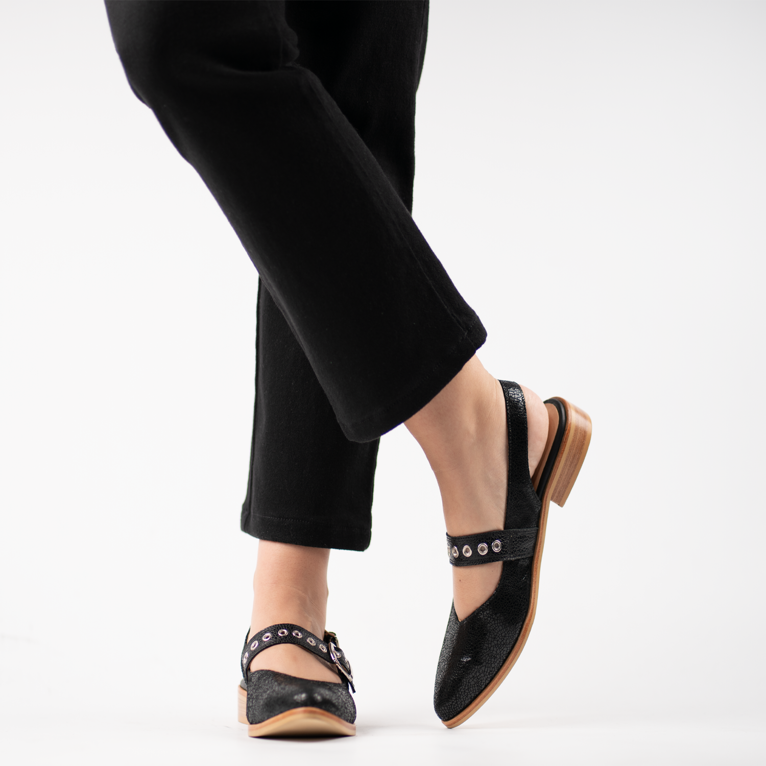 Amelia Black 7