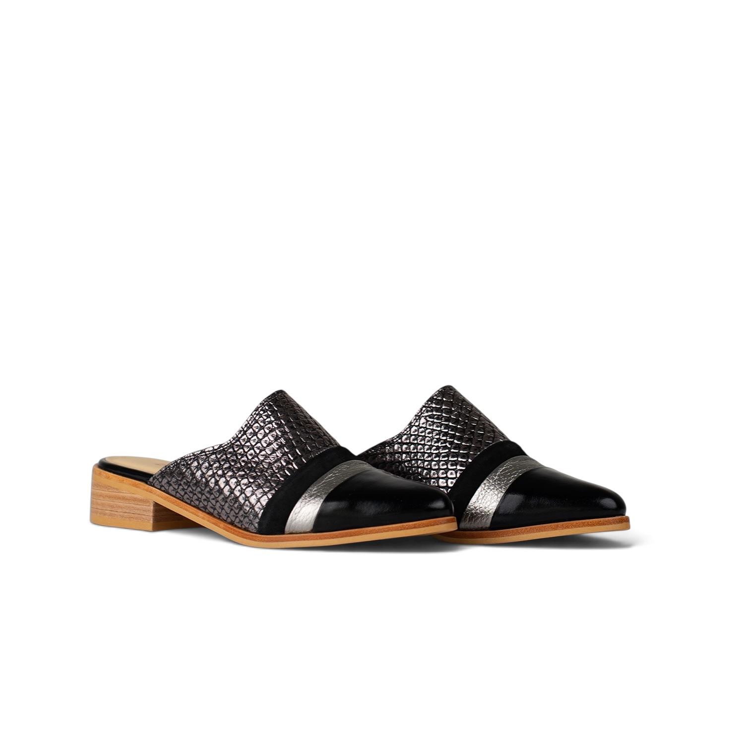Adela Black Silver 3
