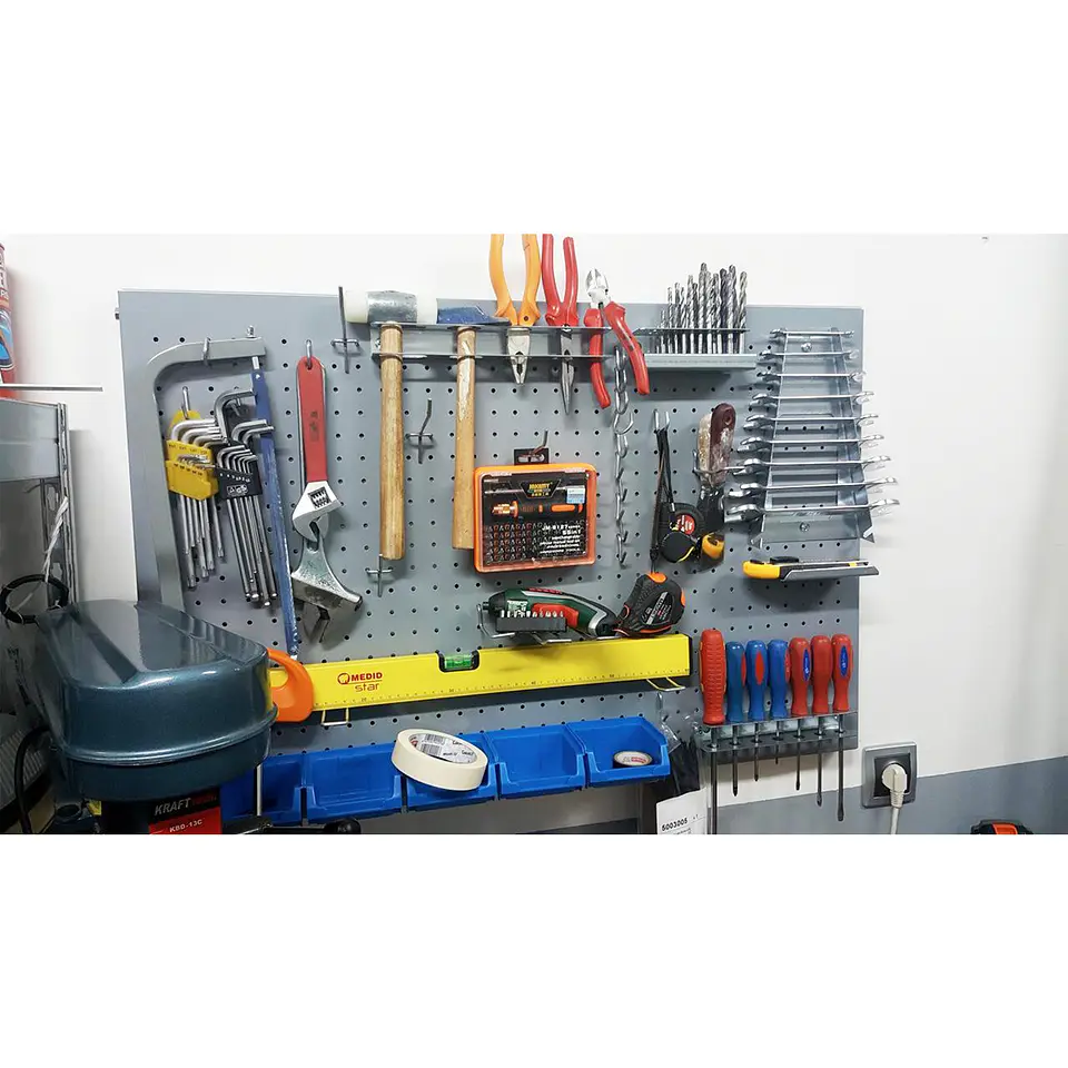 Panel Perforado PanelClik 1200x400 Gris + 8 Ganchos 5