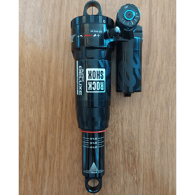 Super Deluxe Ultimate 210 Usado