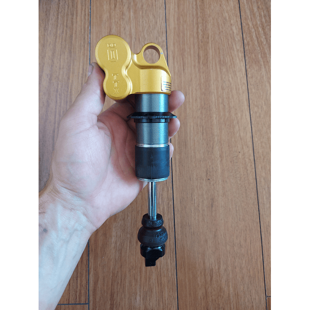 Ohlins ttx22 216x57 Specialized Enduro Usado