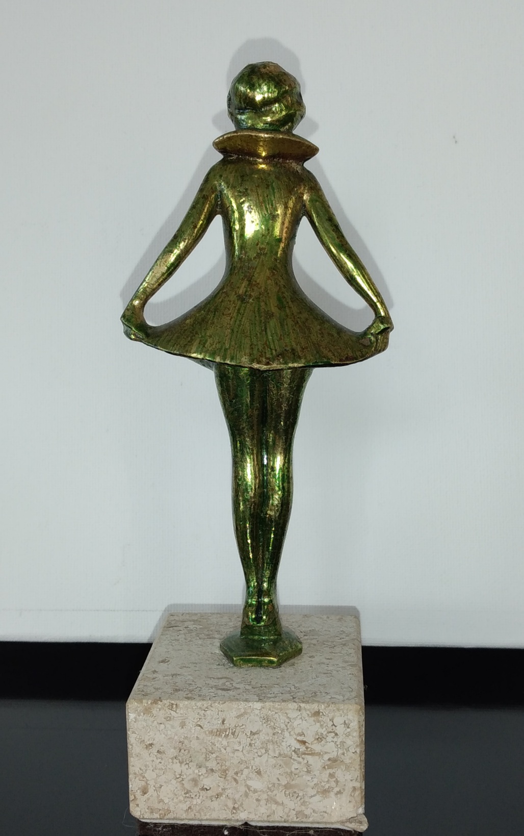 Figura feminina arte déco 