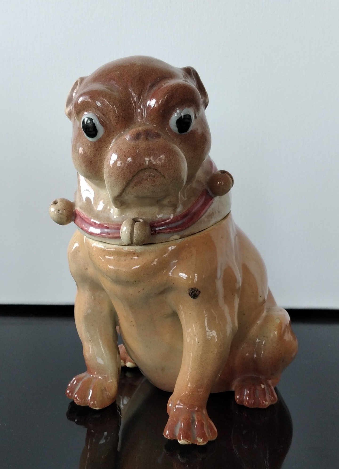 Caixa em faiança, representando pug 1