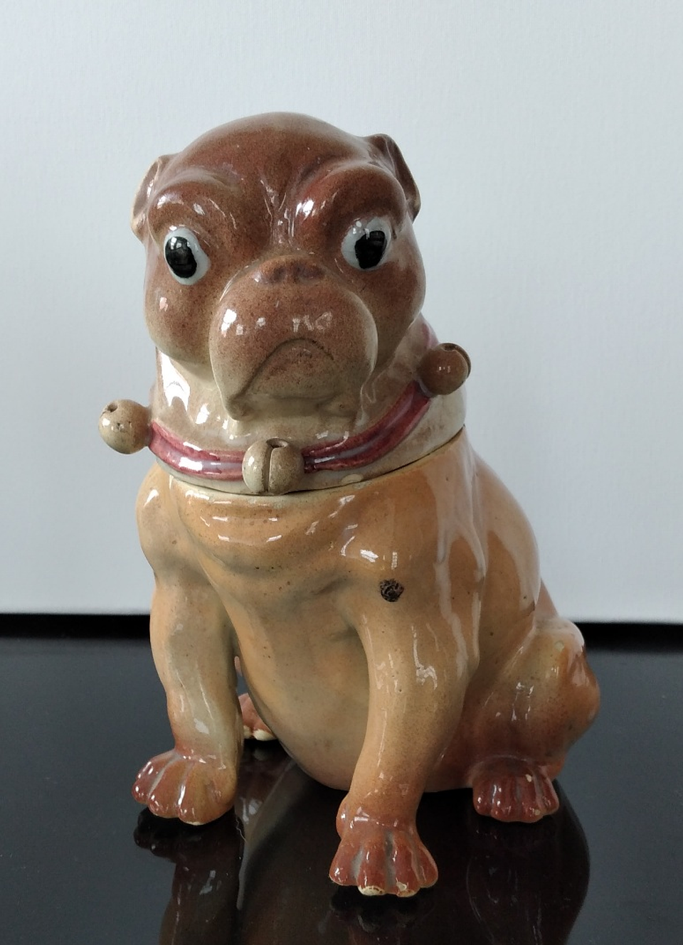 Caixa em faiança, representando pug 1