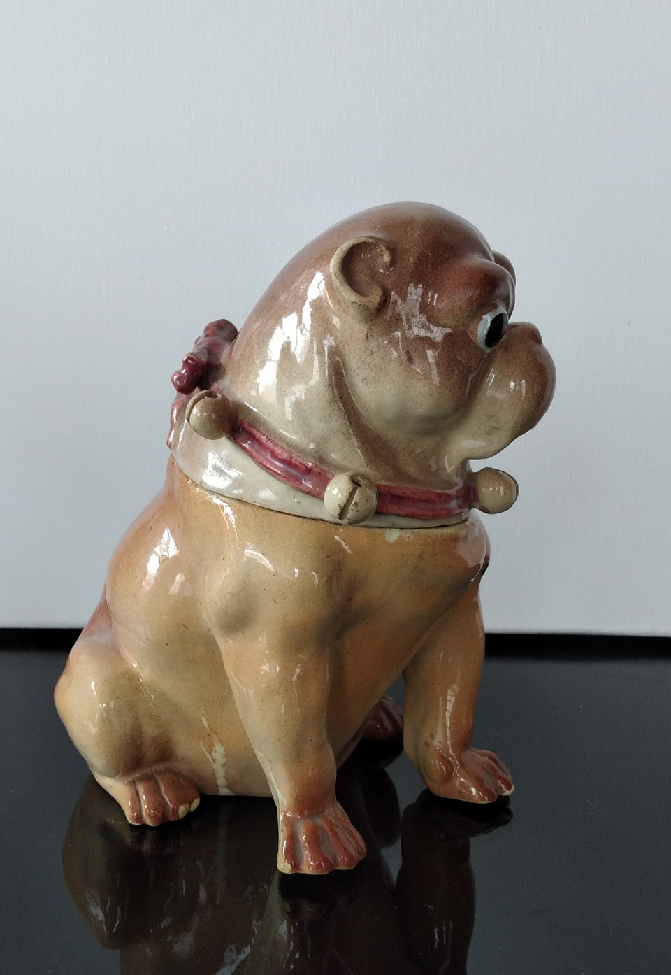 Caixa em faiança, representando pug 2