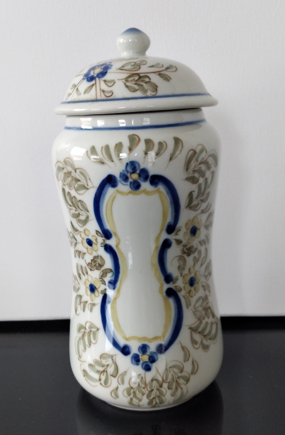 Pote de farmácia  1