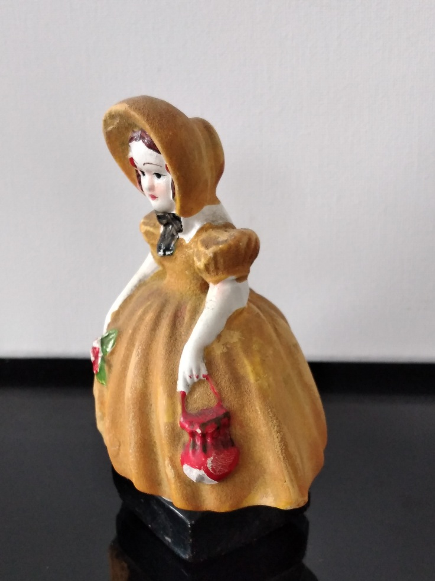 Bibelot em faiança  2