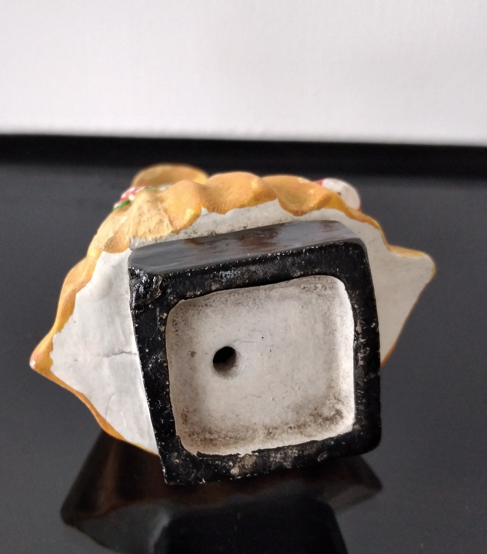 Bibelot em faiança  7