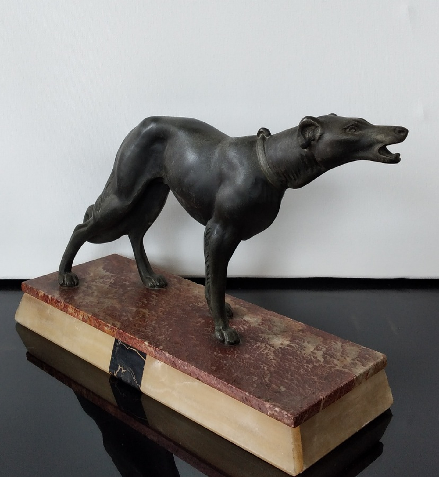 Escultura art déco cão  1