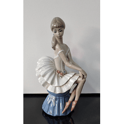 Estatueta bailarina