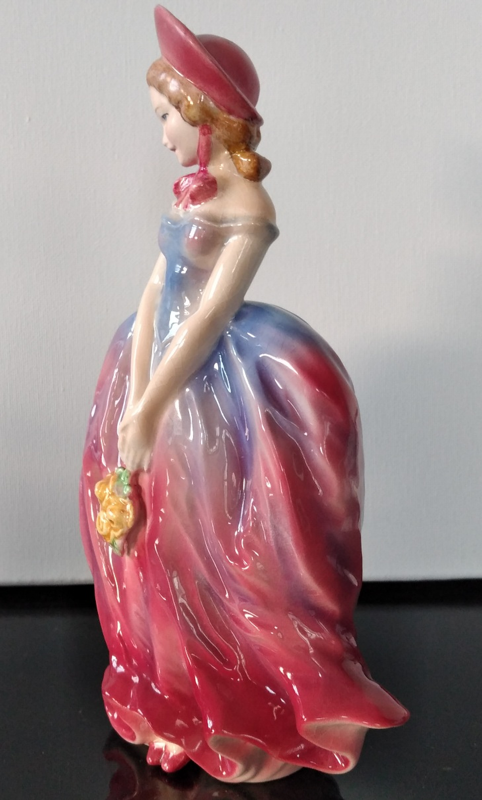 Estatueta em faiança  2