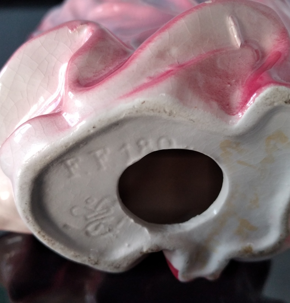 Estatueta em faiança  4