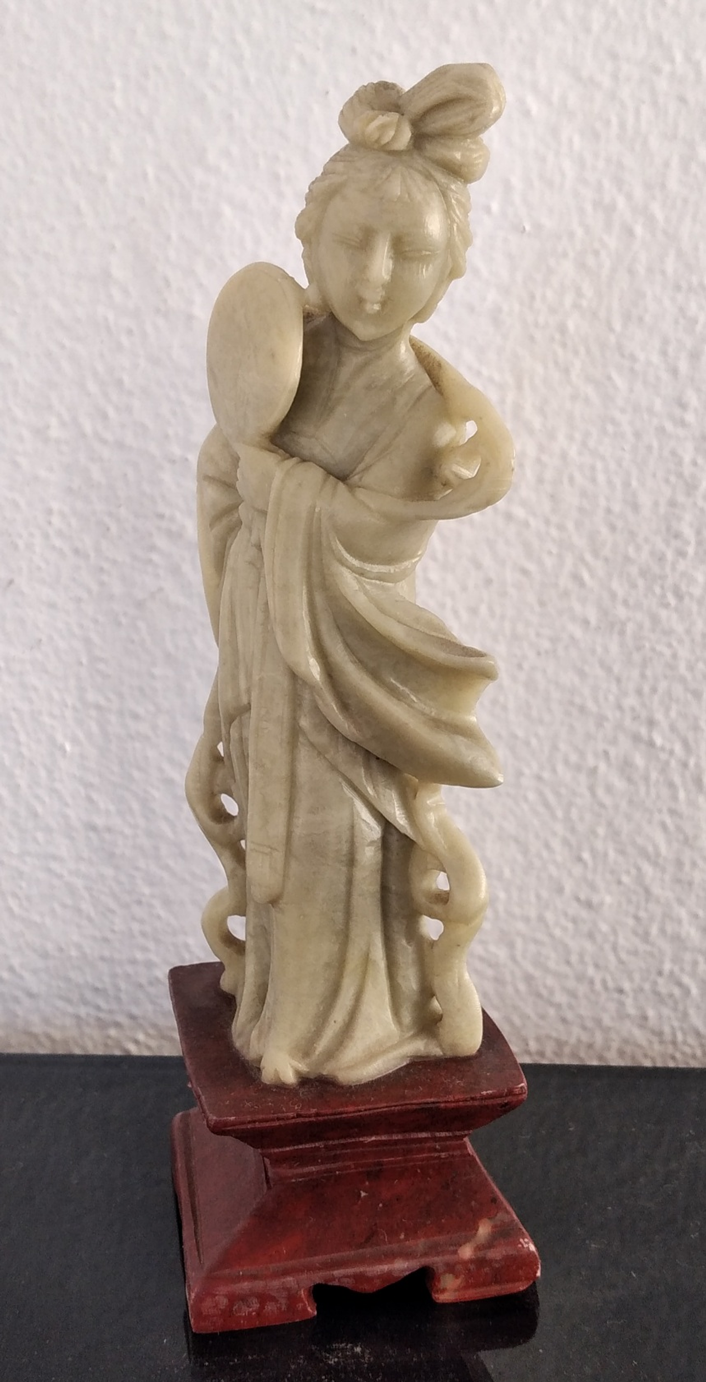 Gueixa em pedra sabão  1