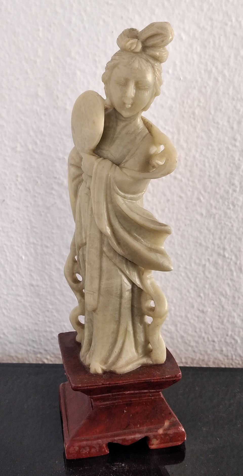 Gueixa em pedra sabão  1