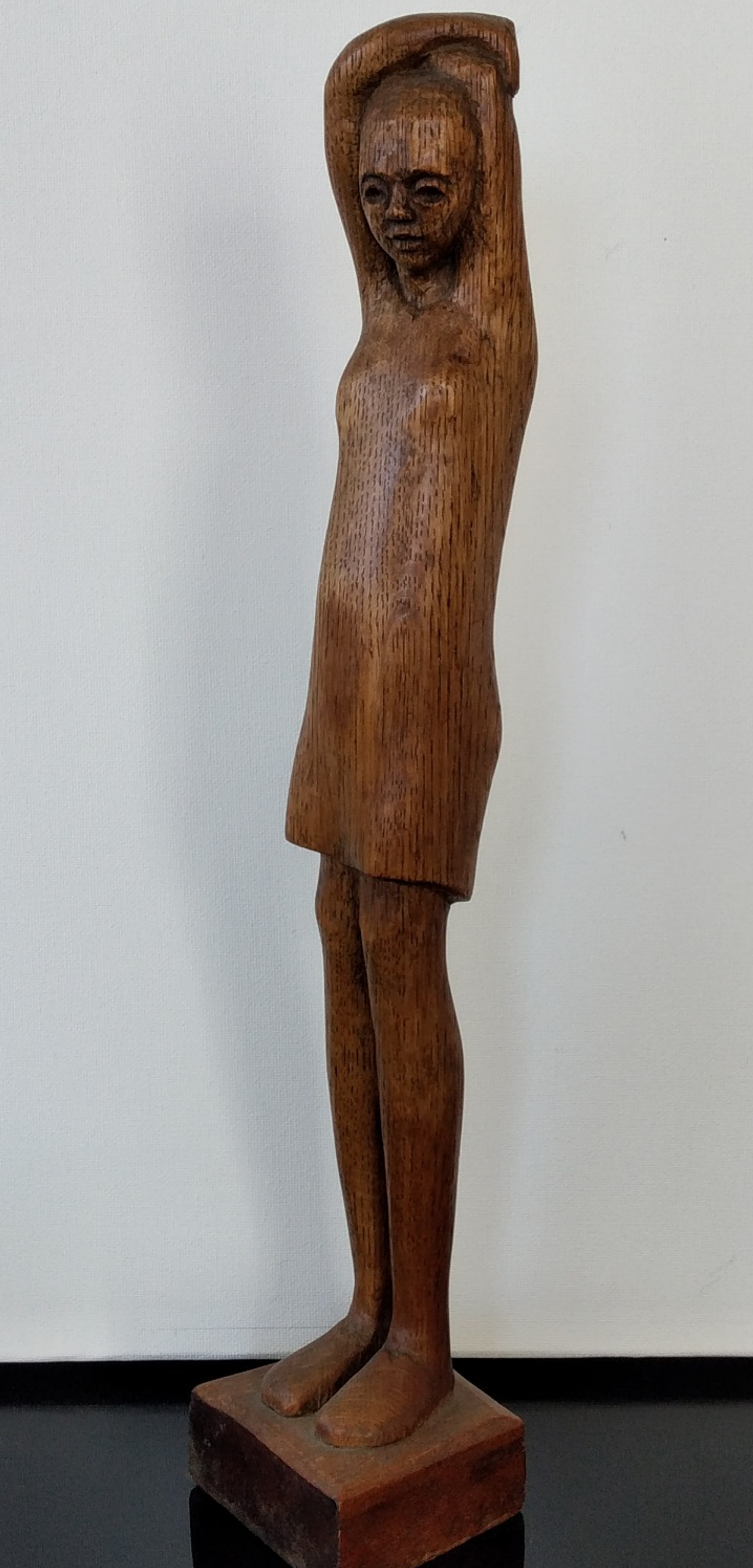 Escultura em madeira  2