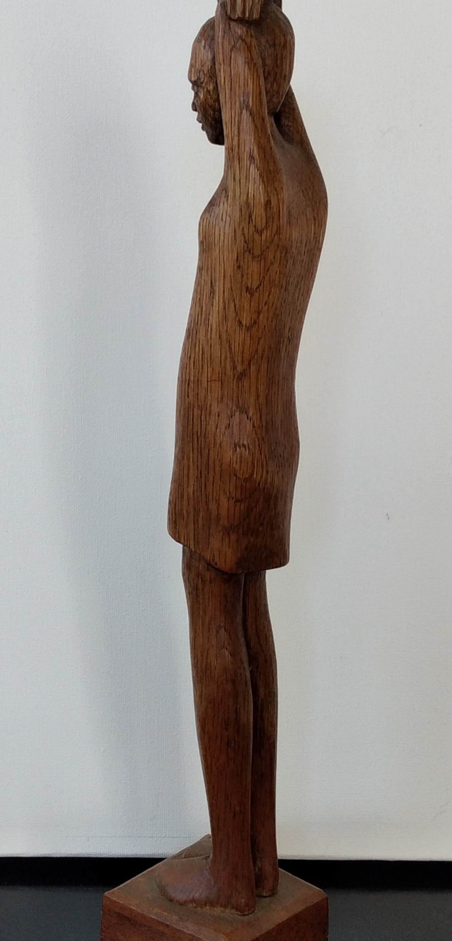 Escultura em madeira  3