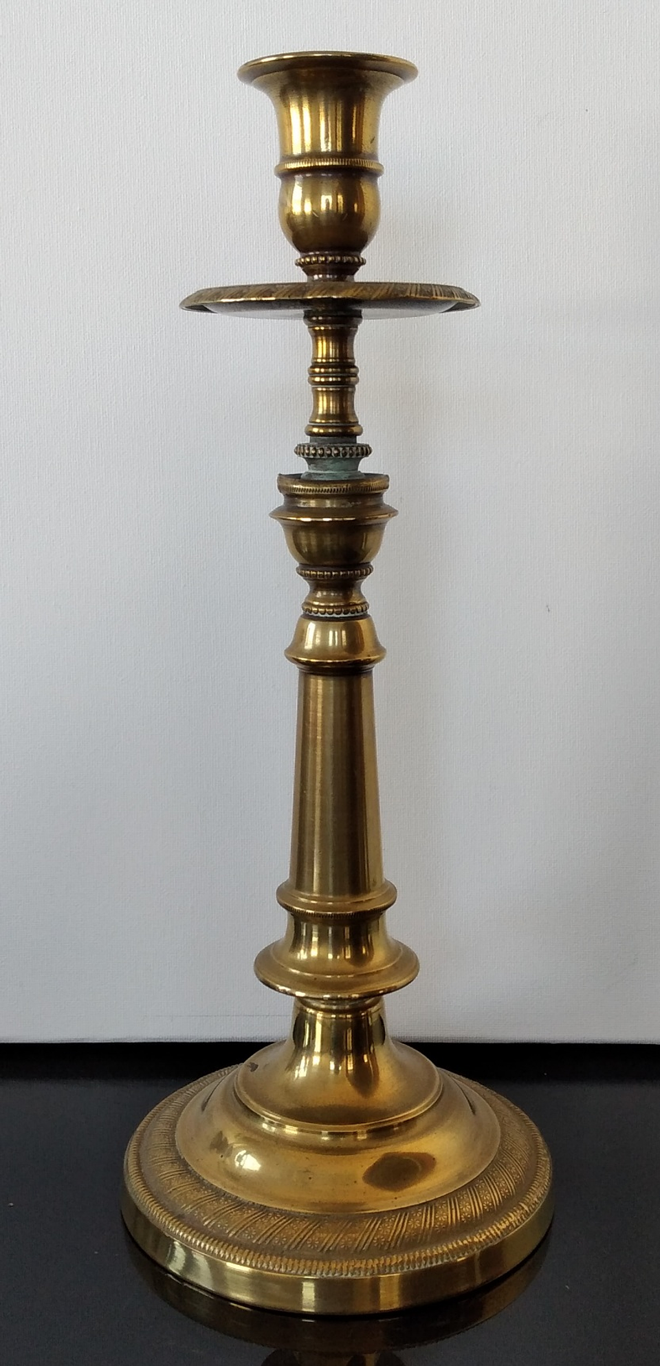 Castiçal em bronze  1