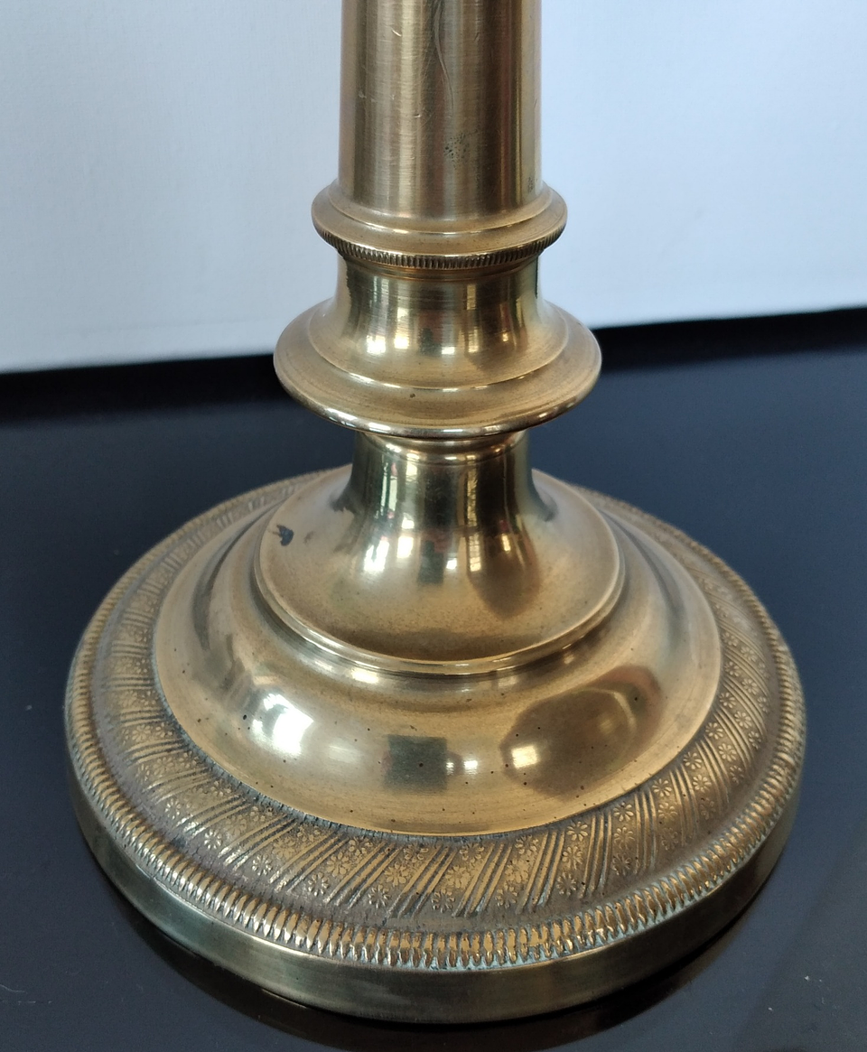 Castiçal em bronze  2