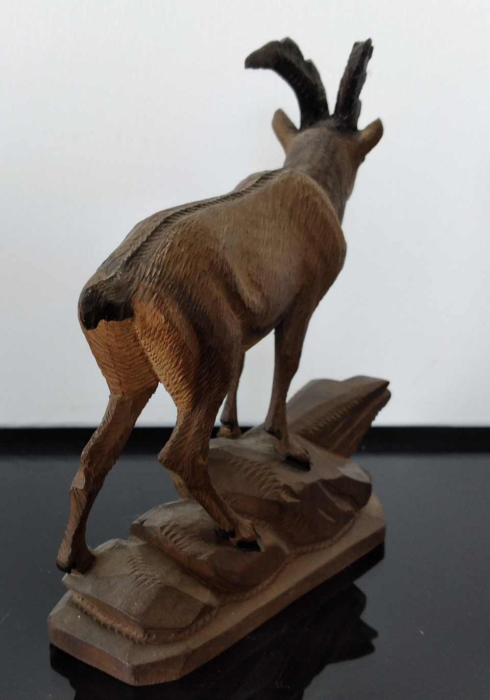Alce em madeira  4