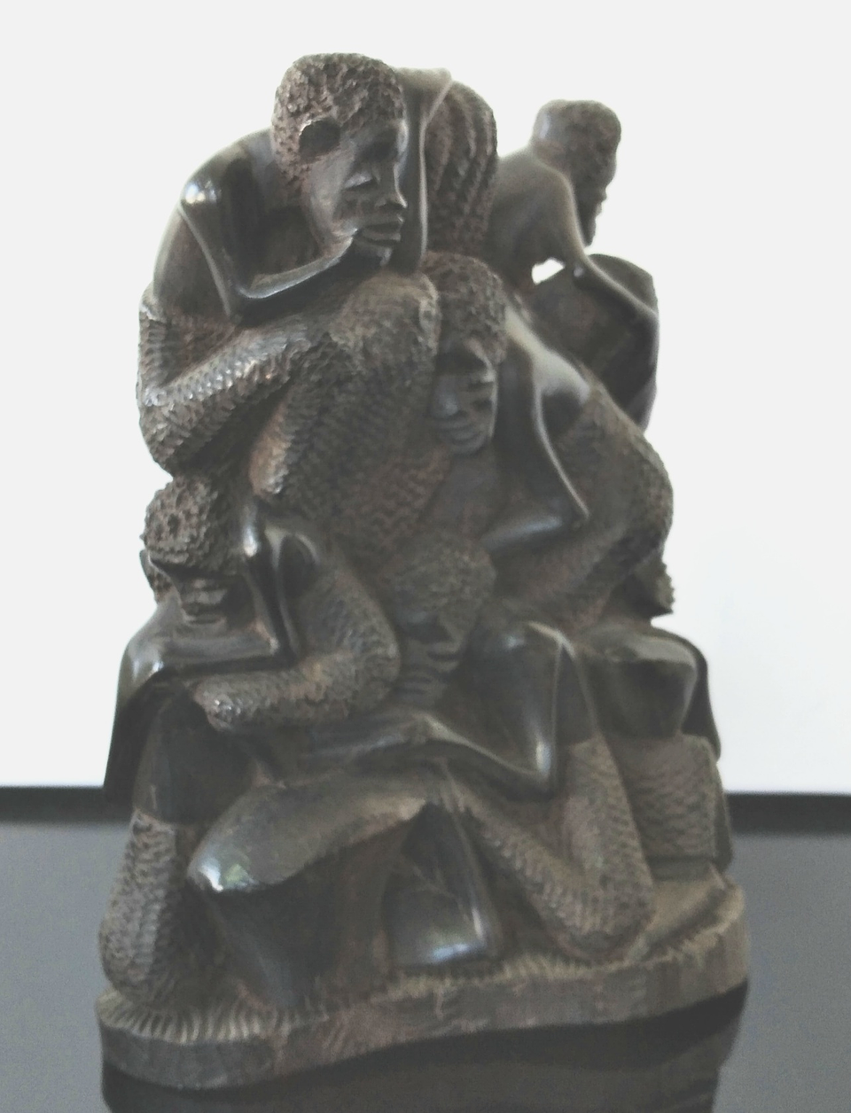 Escultura em madeira família  6