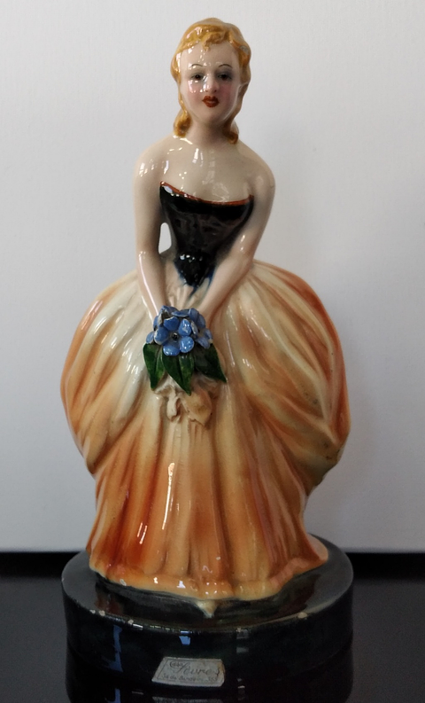 Estatueta em faiança, arte Déco 