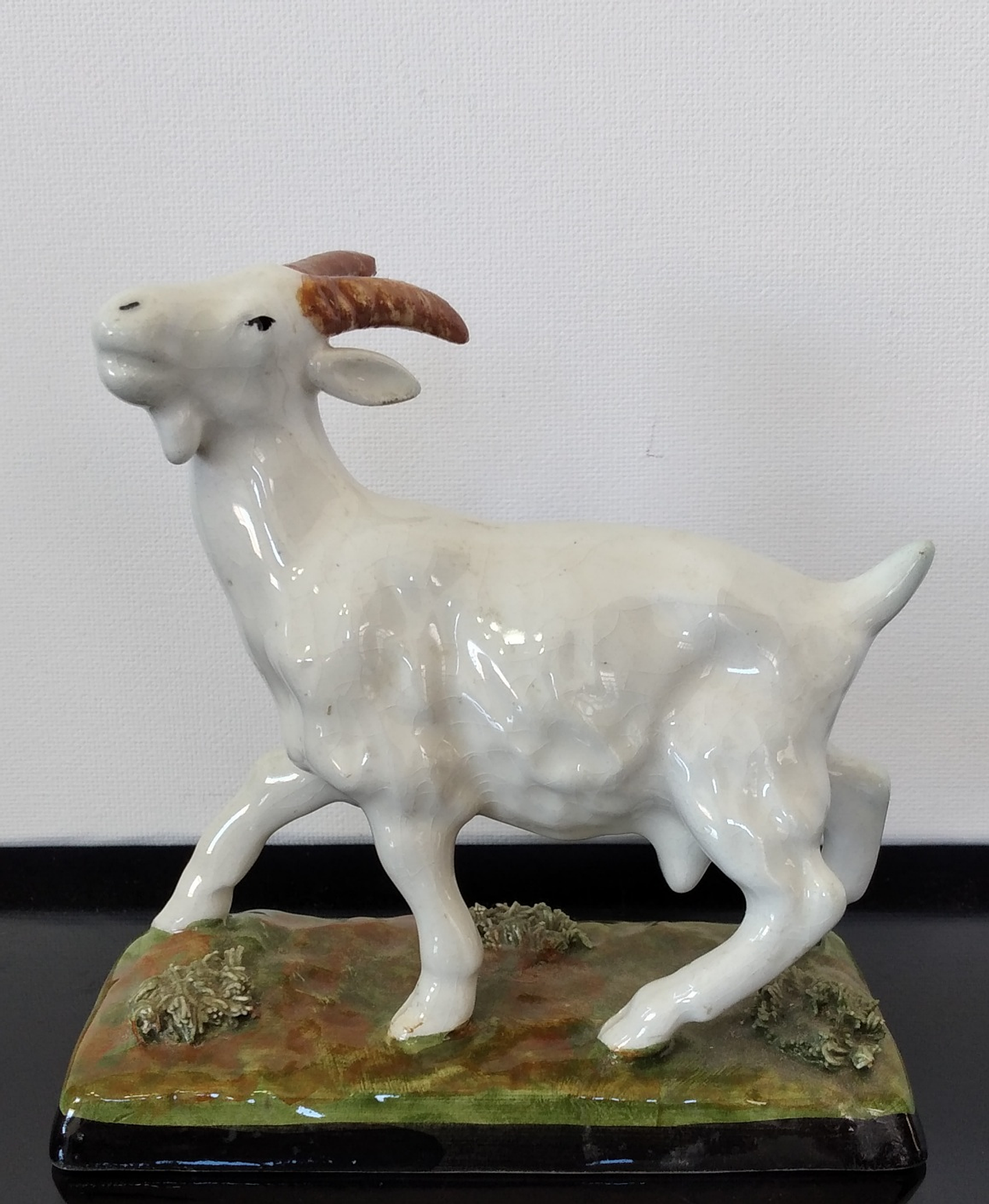 Cabra em faiança  1