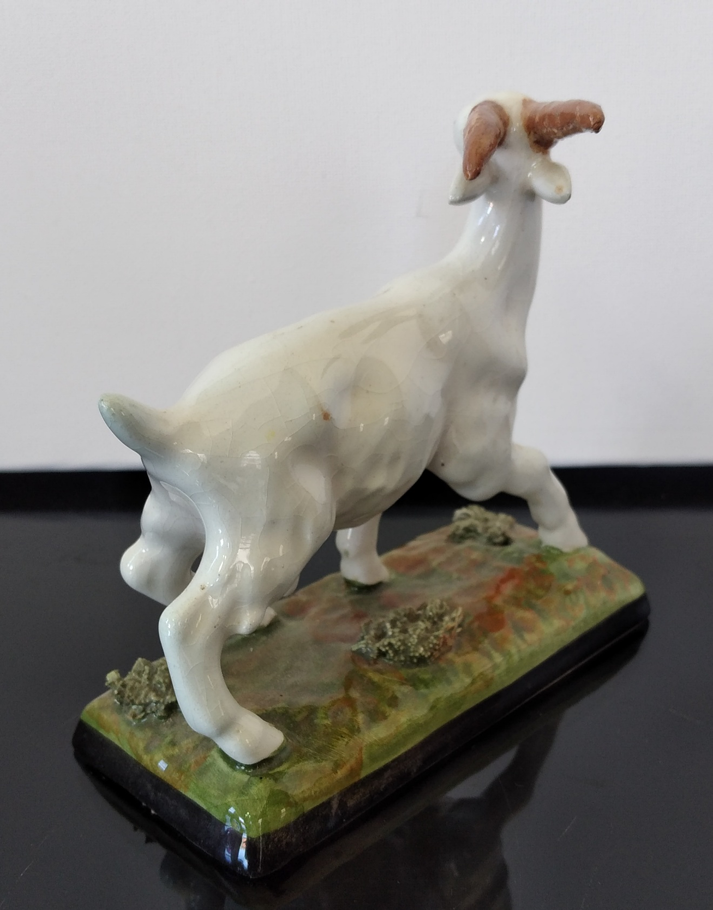 Cabra em faiança  4