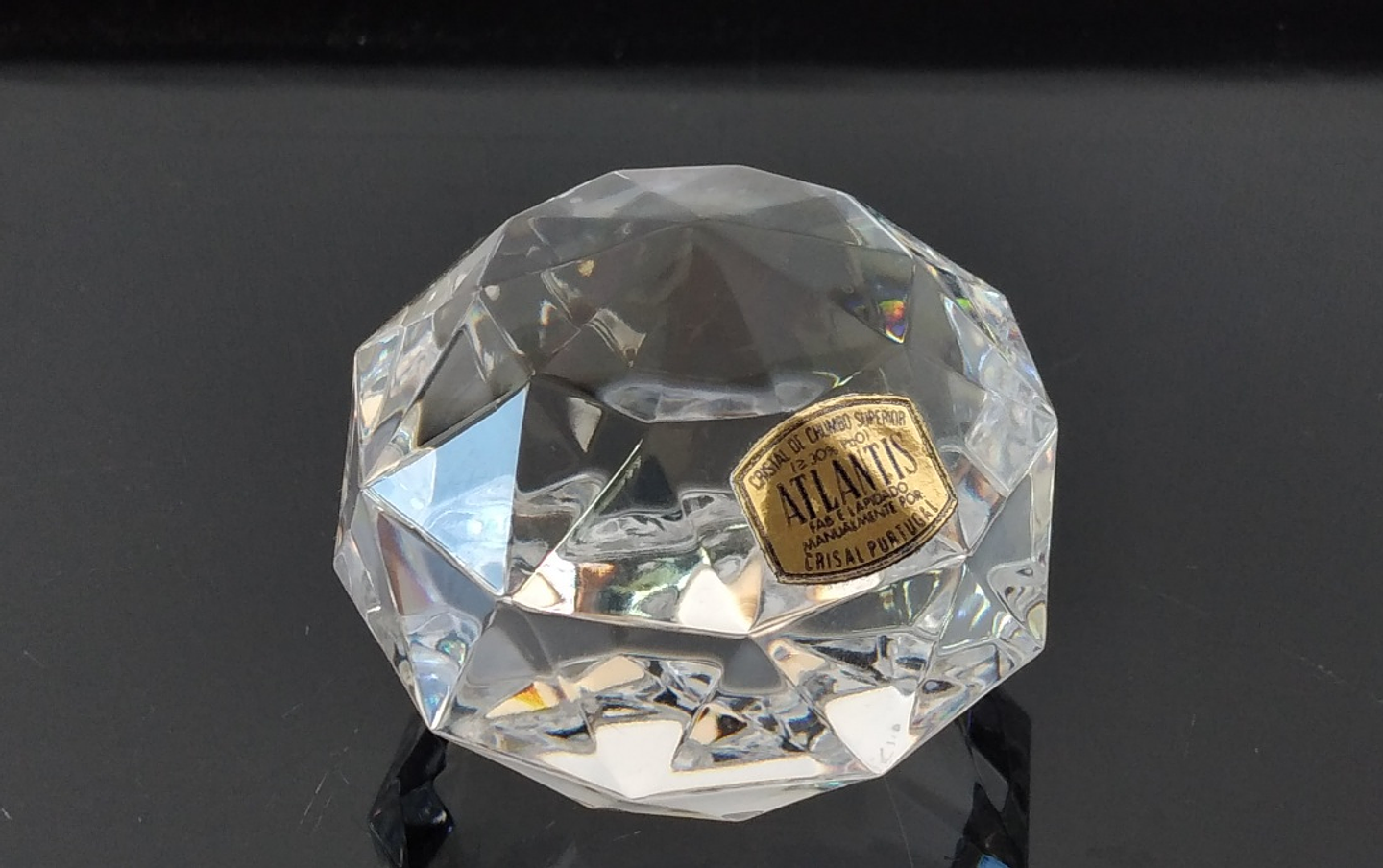 Pisa-papéis da Atlantis 1