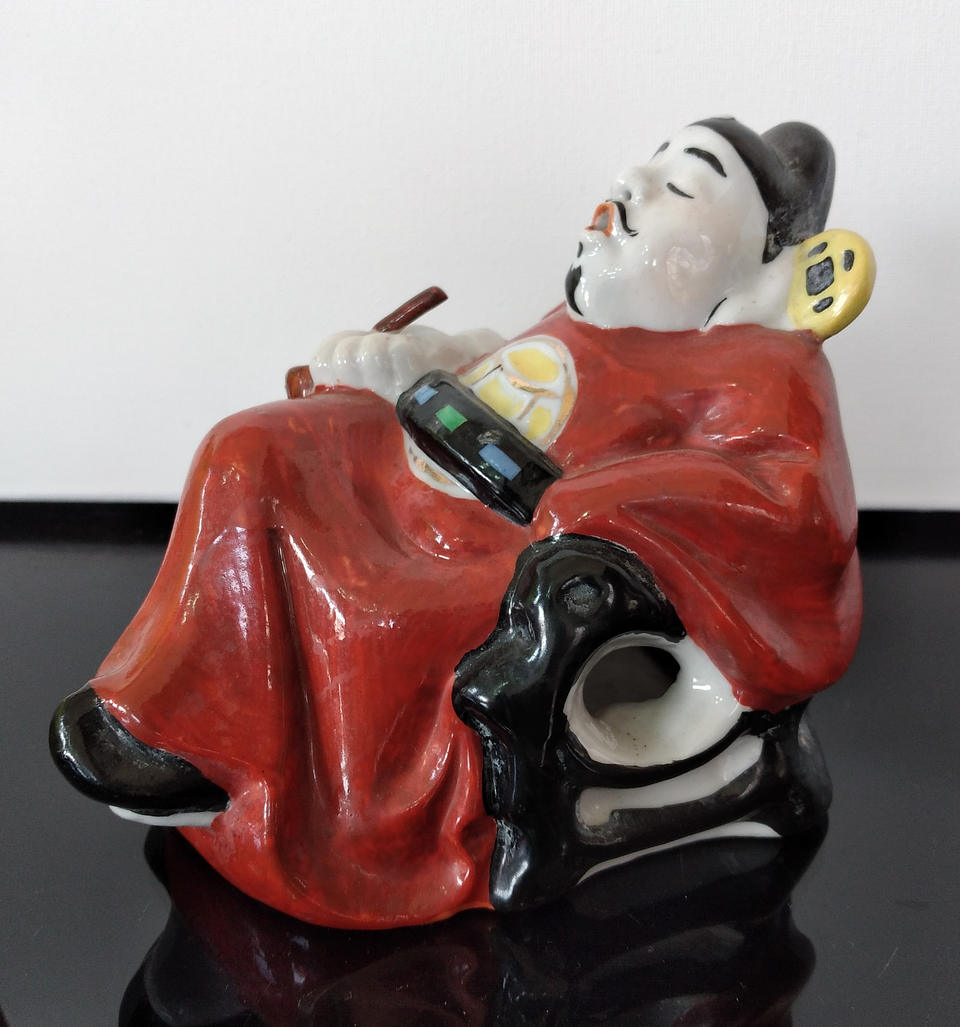 Cinzeiro oriental, exalador 2