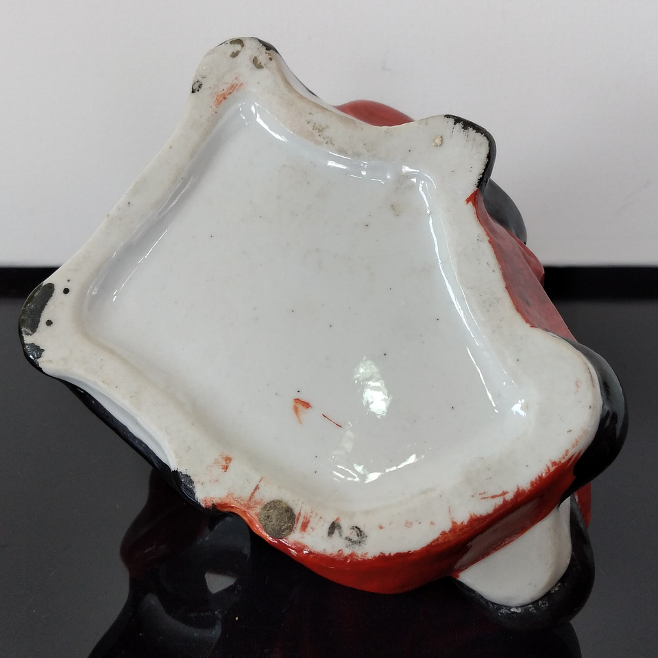 Cinzeiro oriental, exalador 6