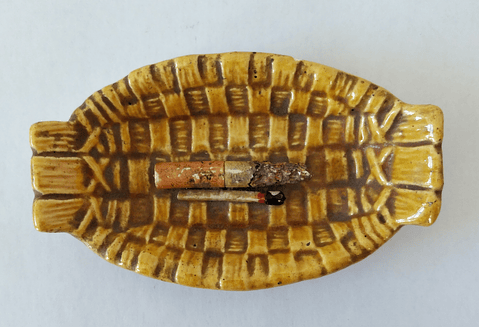 Cinzeiro em faiança 