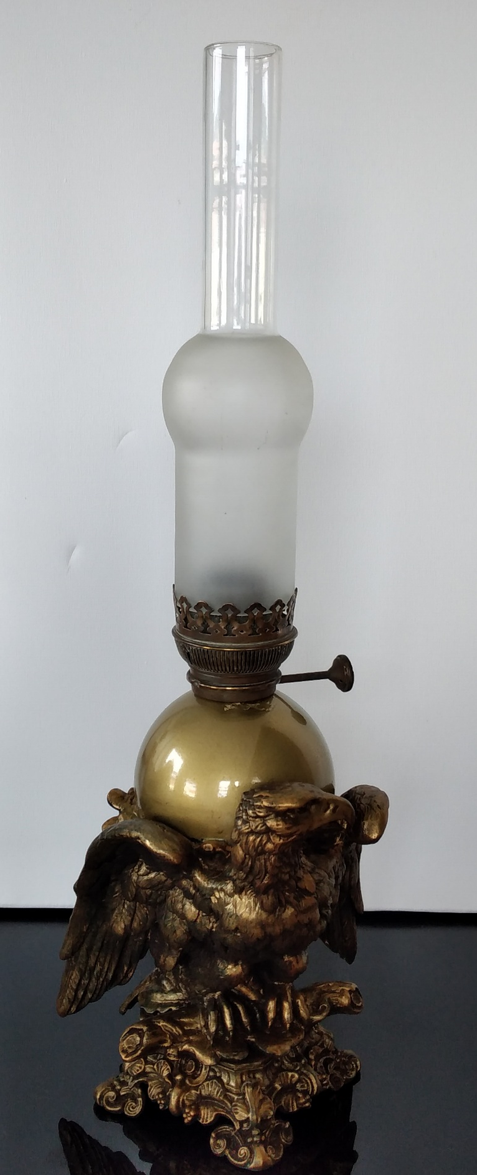 Candeeiro a petróleo representando Águia 2