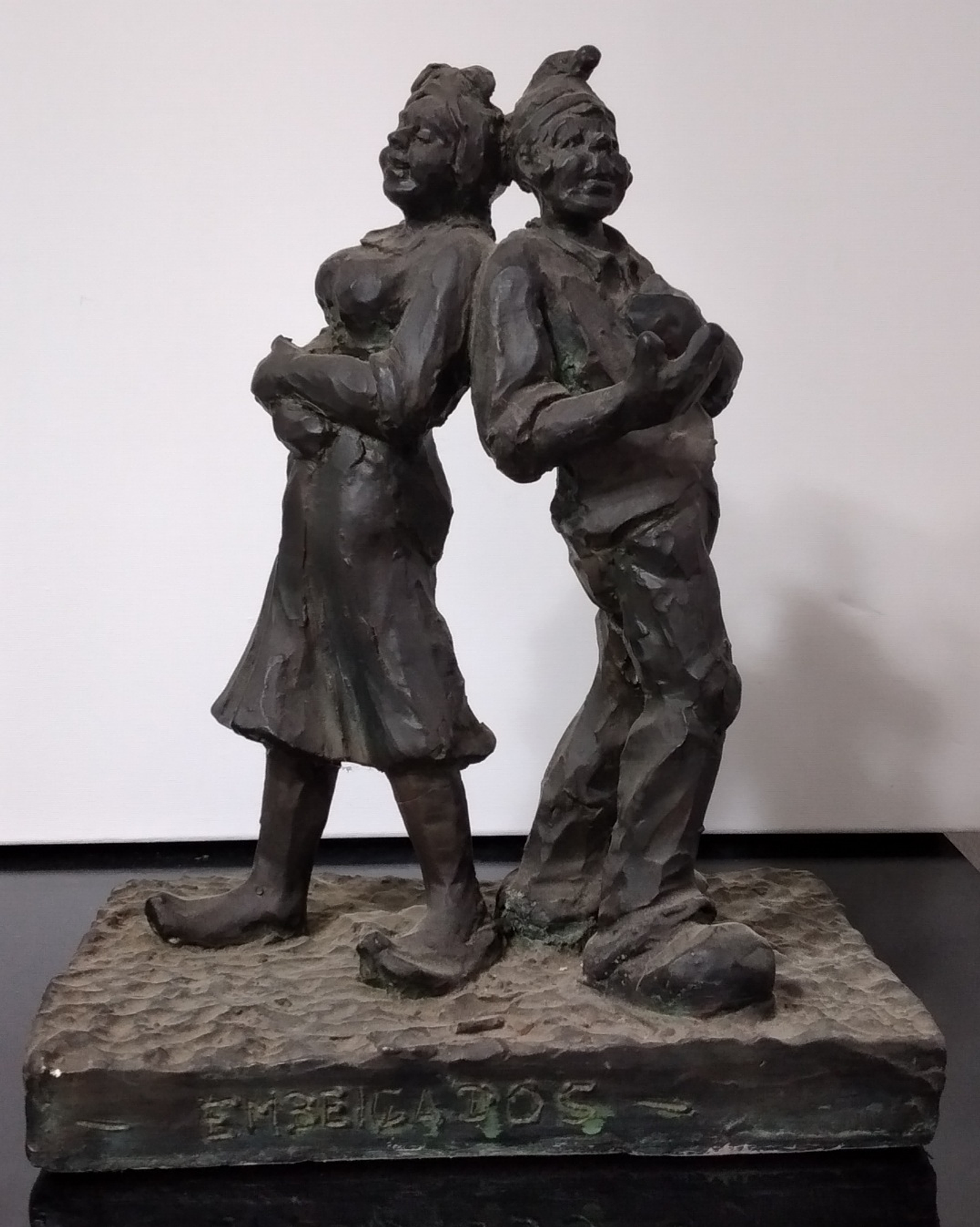 Embeiçados escultura  1