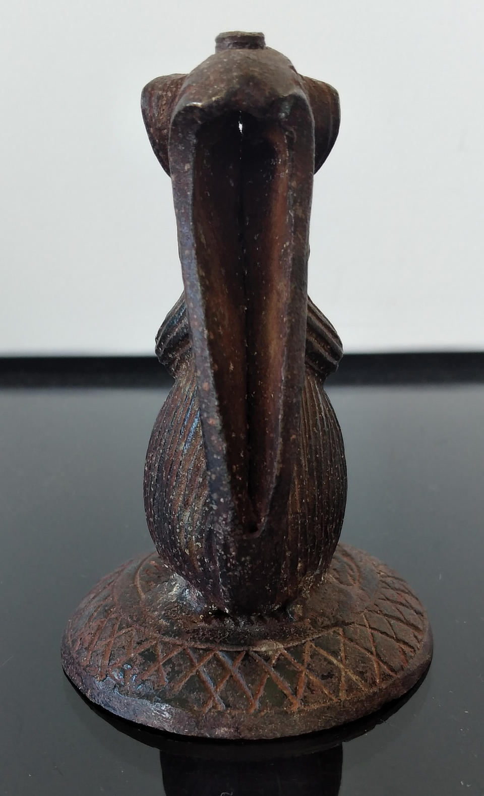 Esquilo em ferro fundido  3