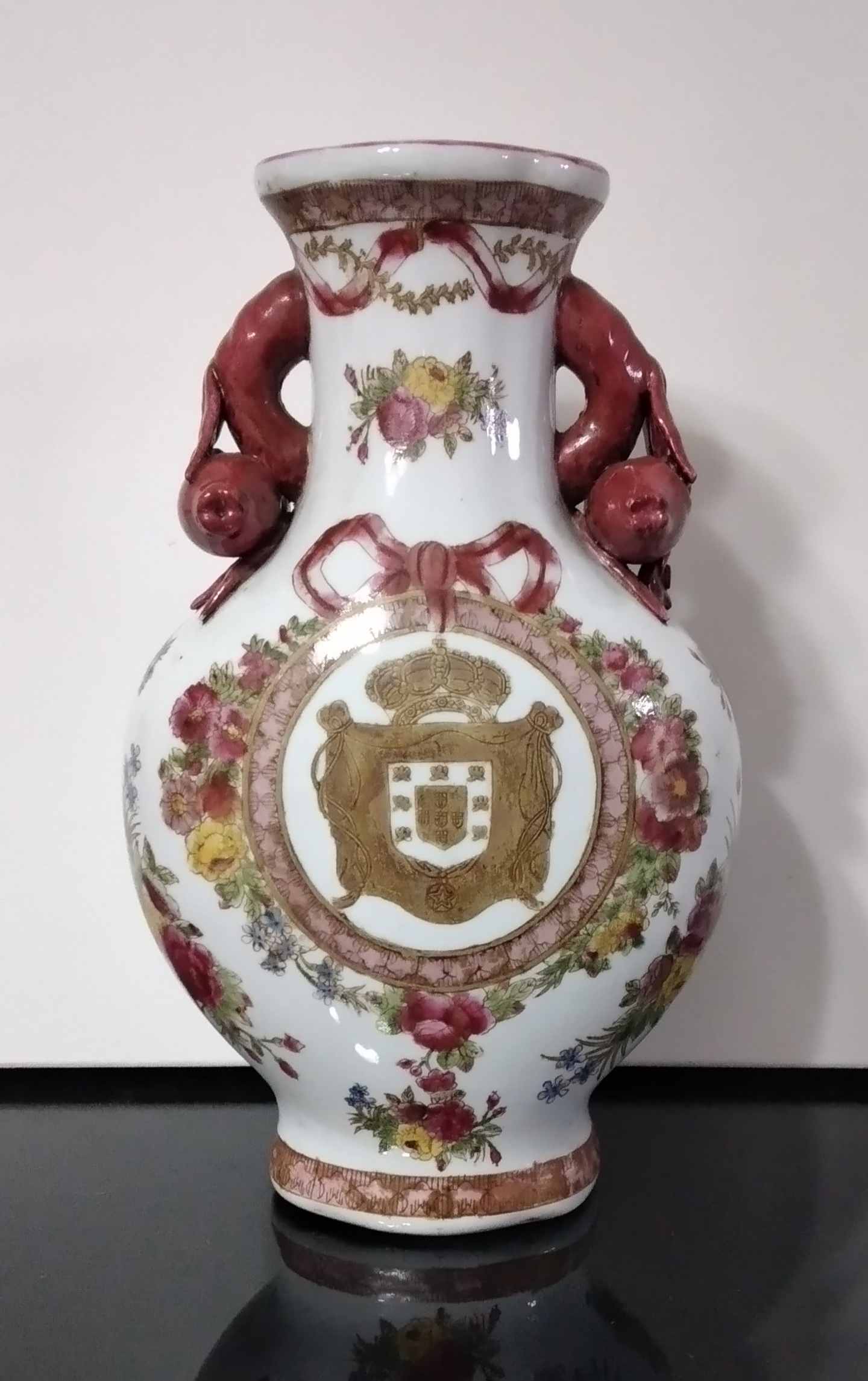 Vaso em porcelana Oriental  1