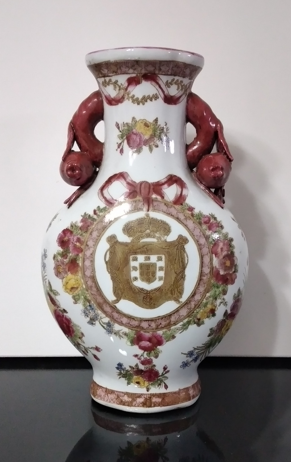 Vaso em porcelana Oriental  1