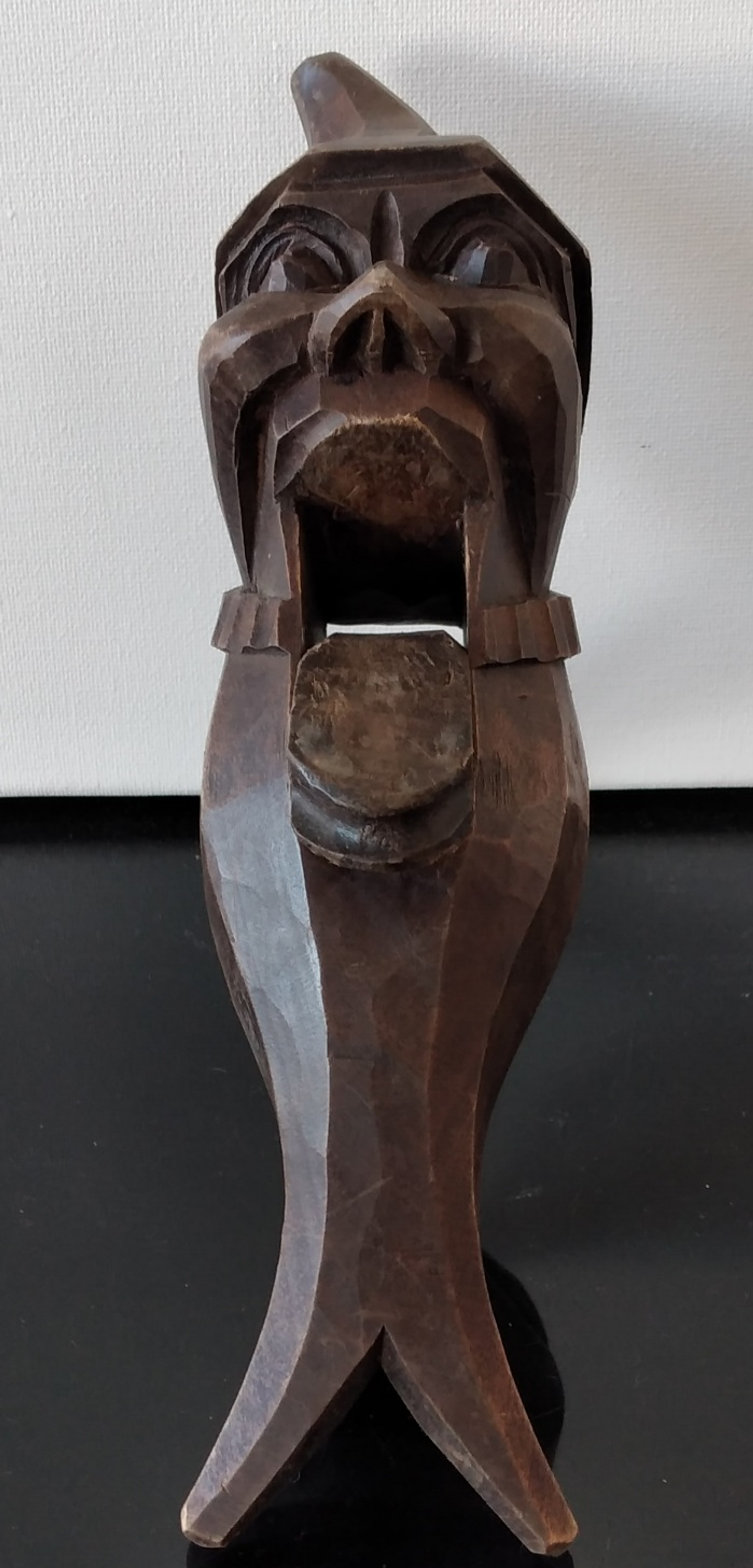 Quebra-noses em madeira  1